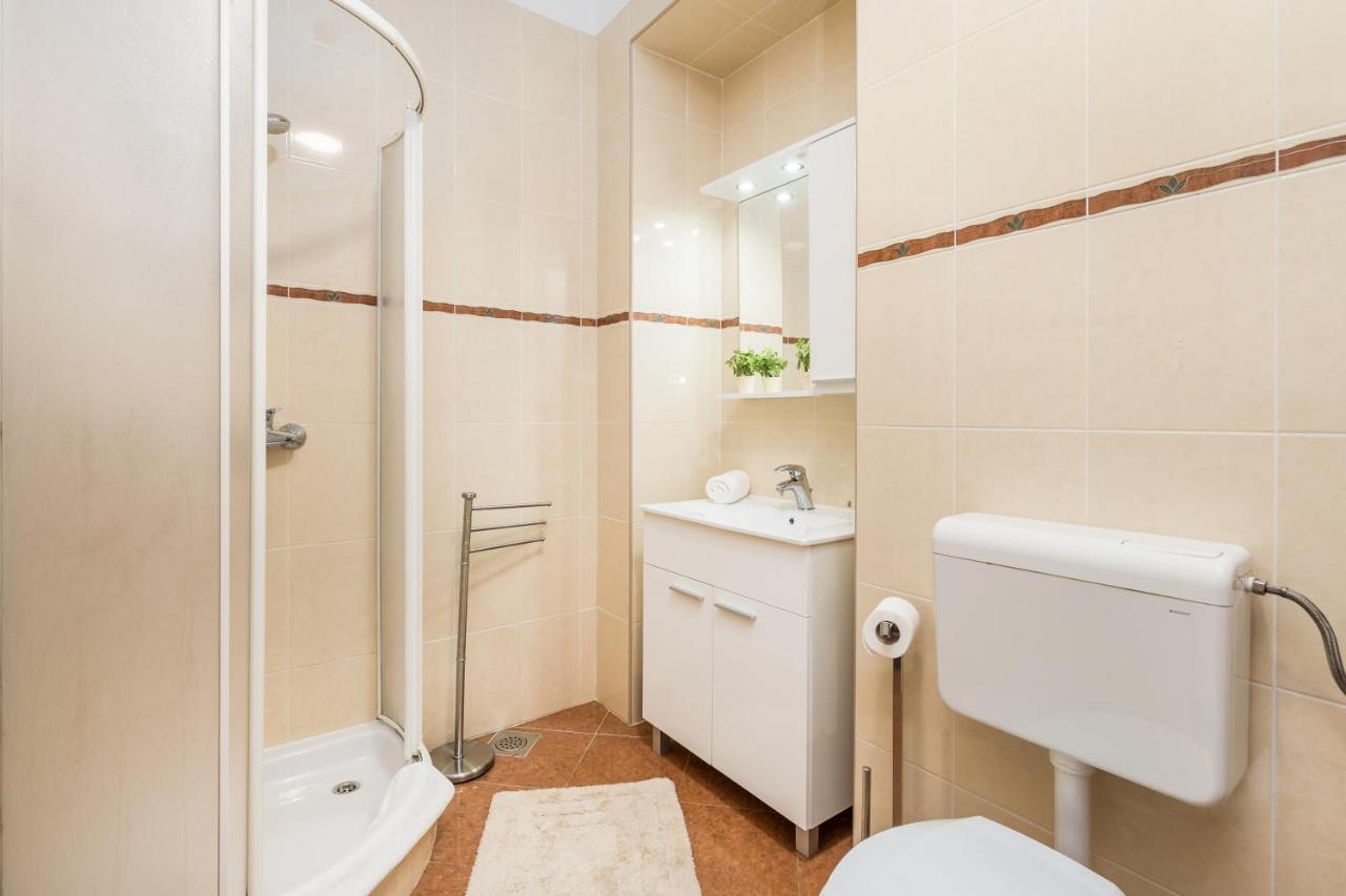 Wien Apartment Fiume Esterno foto
